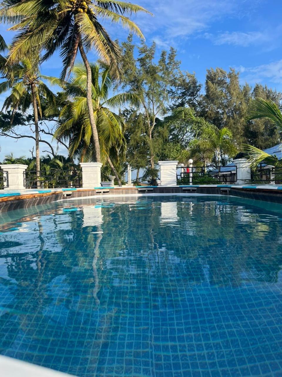 Ceylonta Beach Resort And Spa Hambantota Ngoại thất bức ảnh