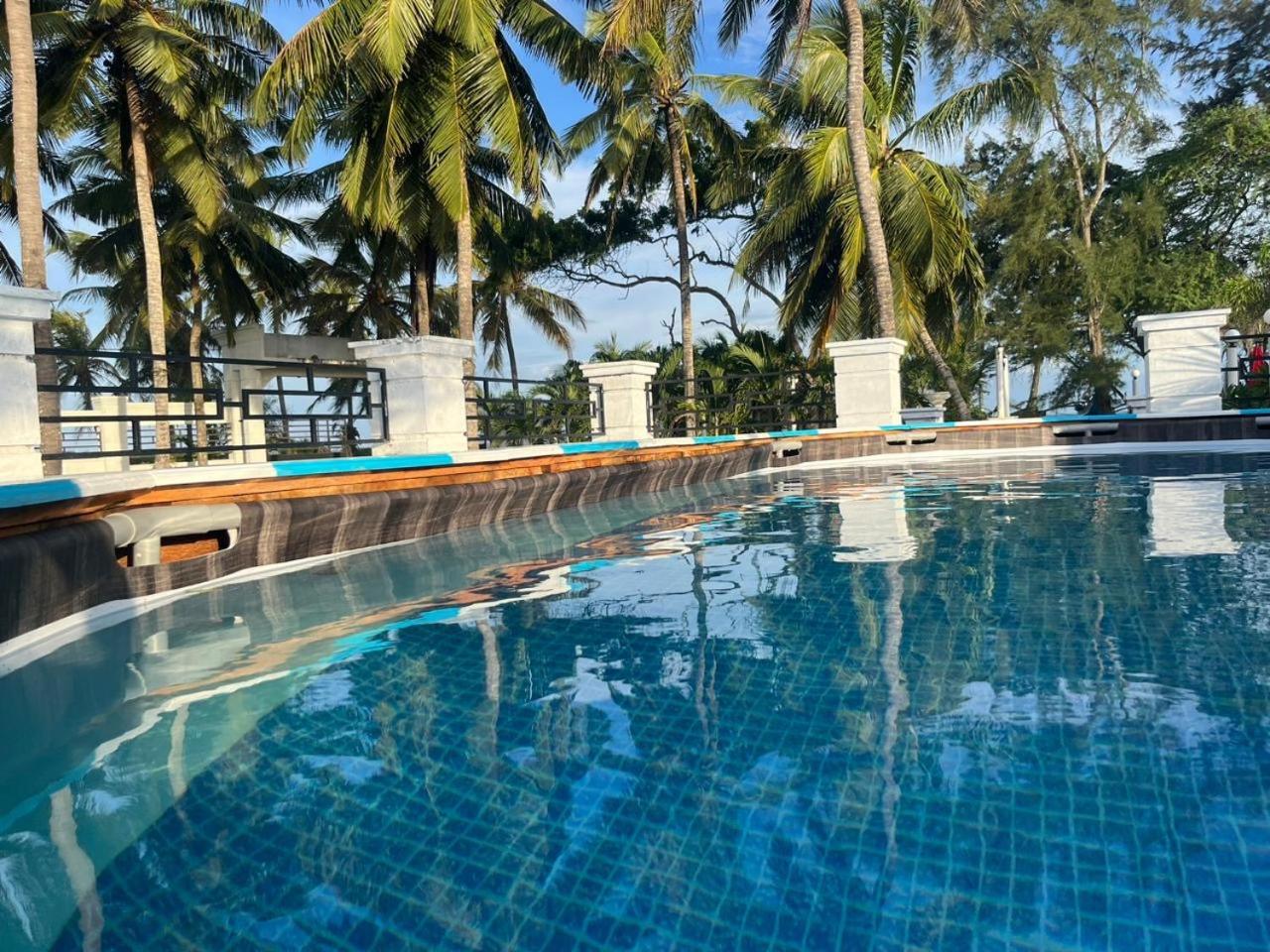 Ceylonta Beach Resort And Spa Hambantota Ngoại thất bức ảnh